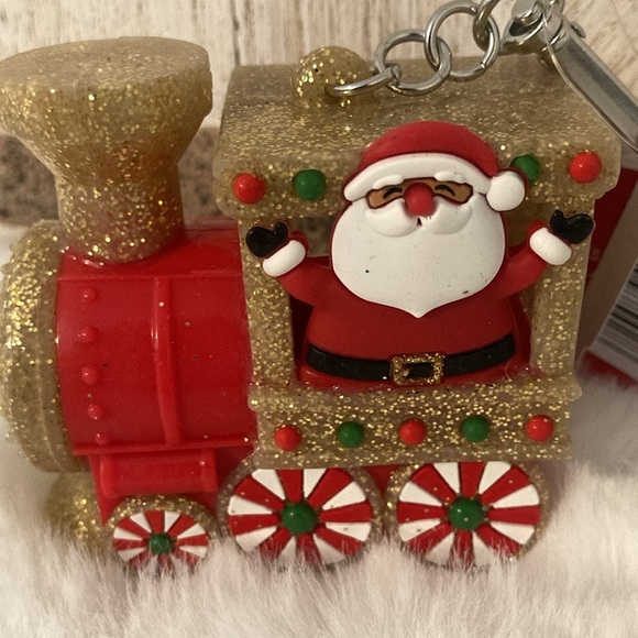 Bath and Body Works 2023 Christmas Santa on Train Pocketbac Holder - Picture 3 of 9